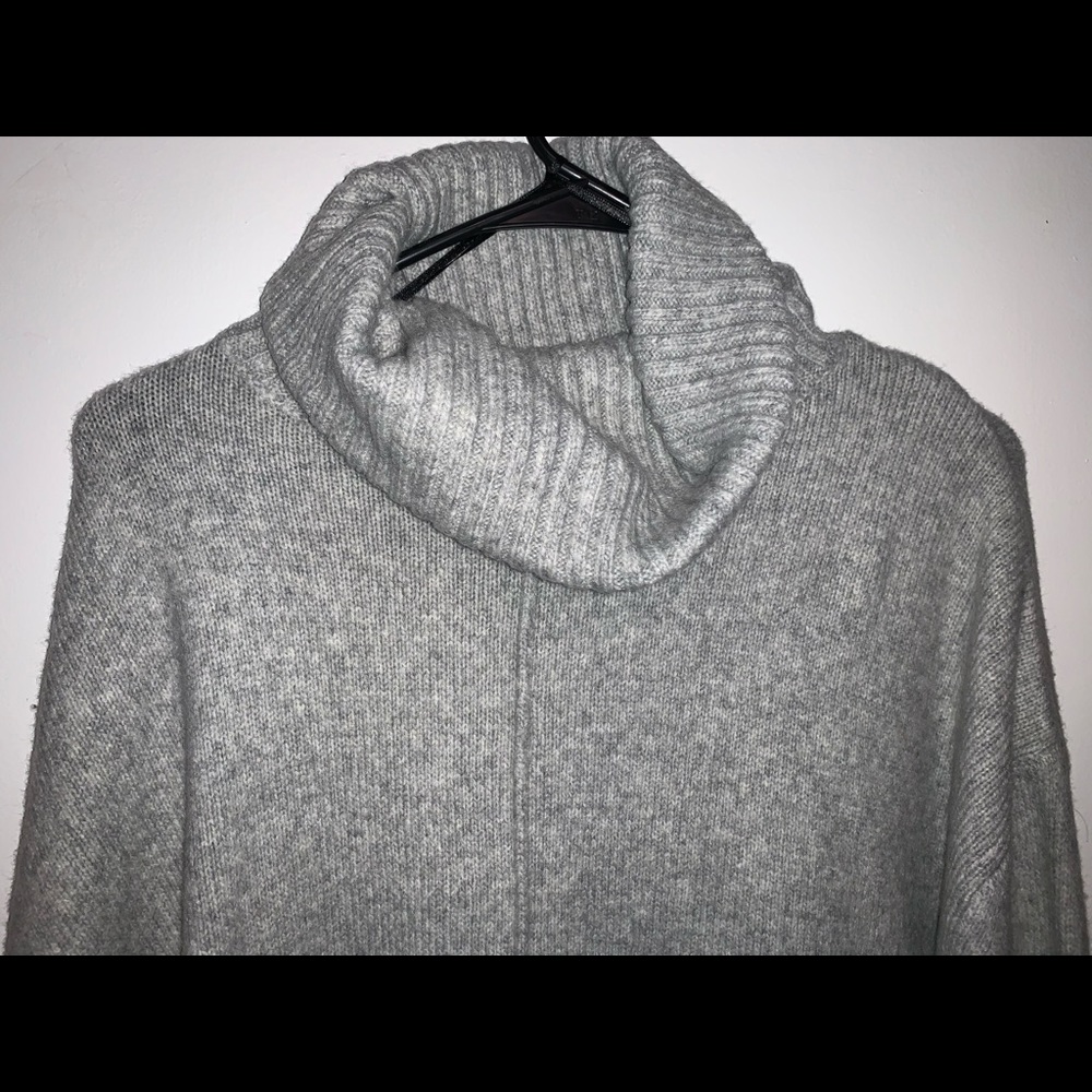 Turtle neck sweater